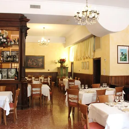 La Locanda Del Borgo 2*