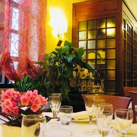 Hotel La Locanda Del Borgo 2*