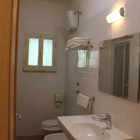 Hotel La Locanda Del Borgo Rome